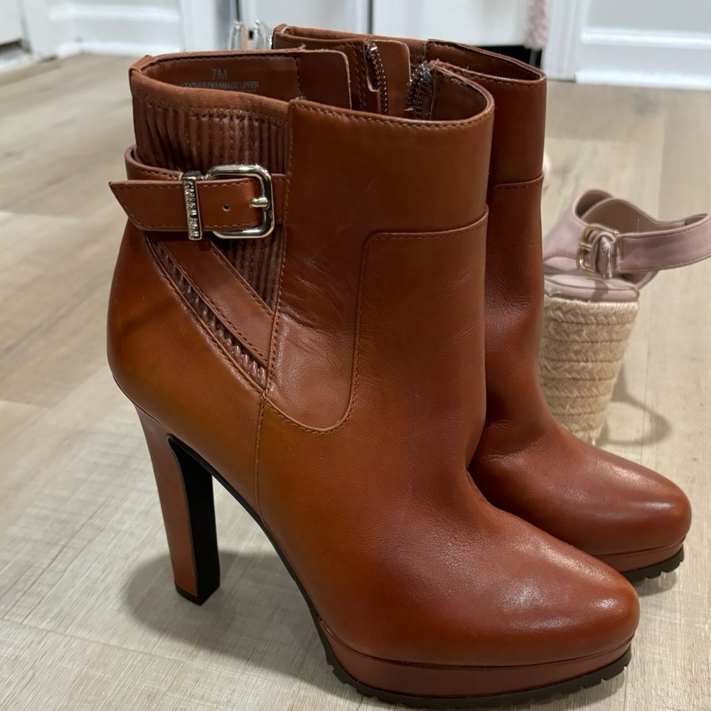 Gianni Bini Brown Boots